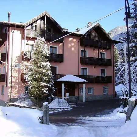 Otel Park Bellevue Dimaro